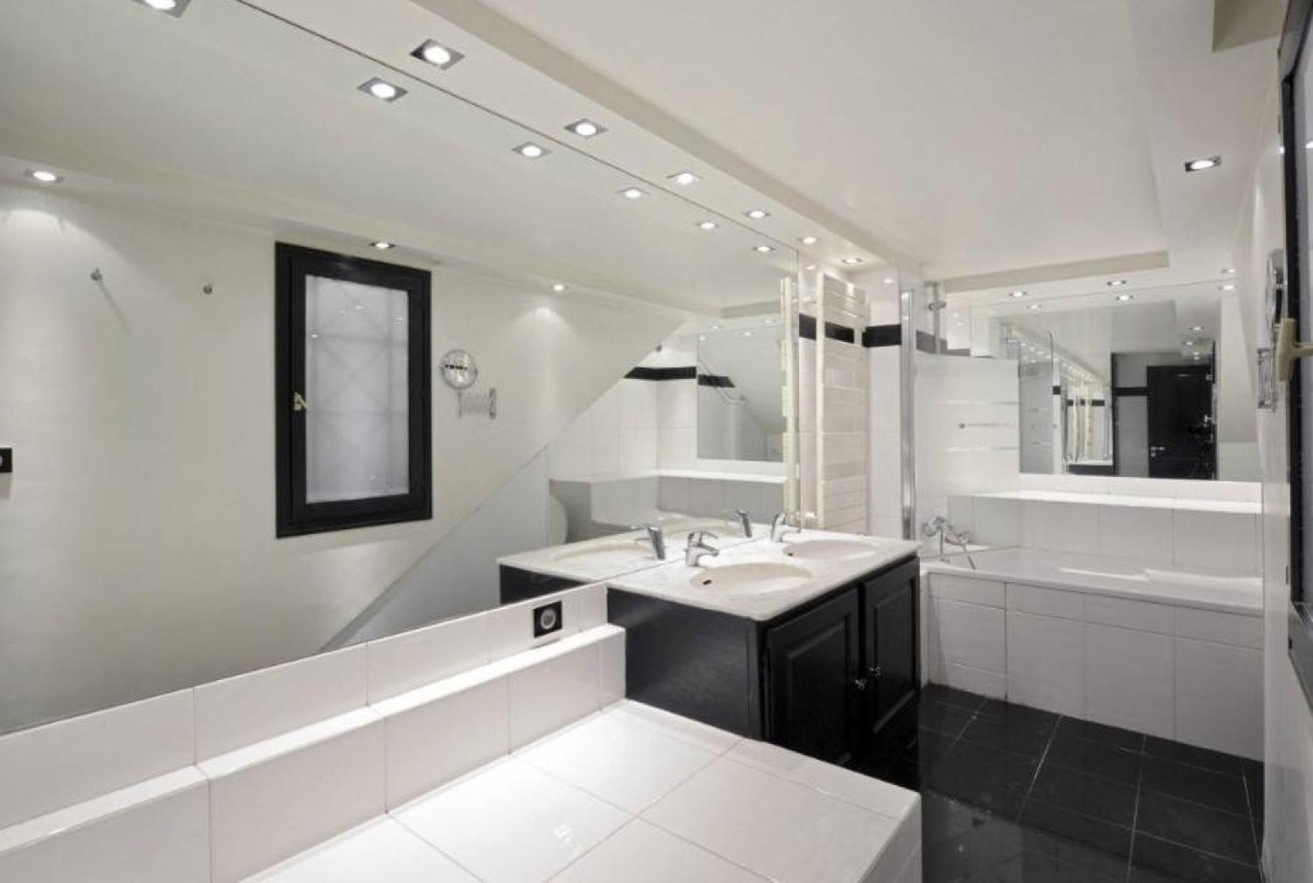 Center Le Marais By Studio Prestige